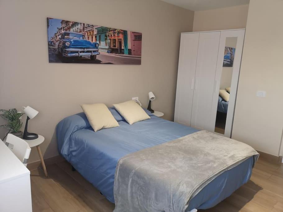 Piso Completo Grande 6 Habitaciones, 13 Plazas
